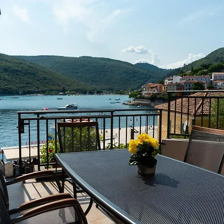 Apartment Ivo Near The Sea Rabac